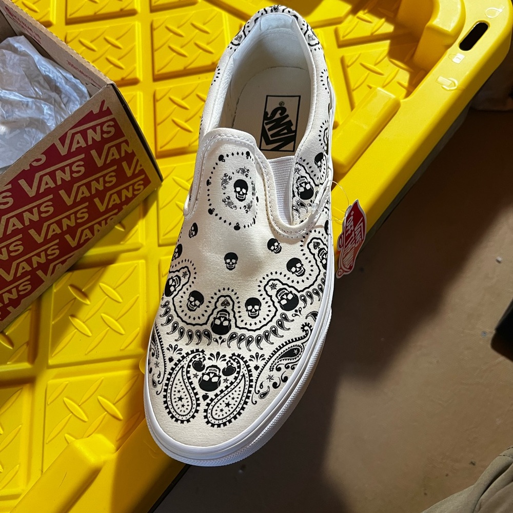 Vans Black and White Classic Slip-On Box